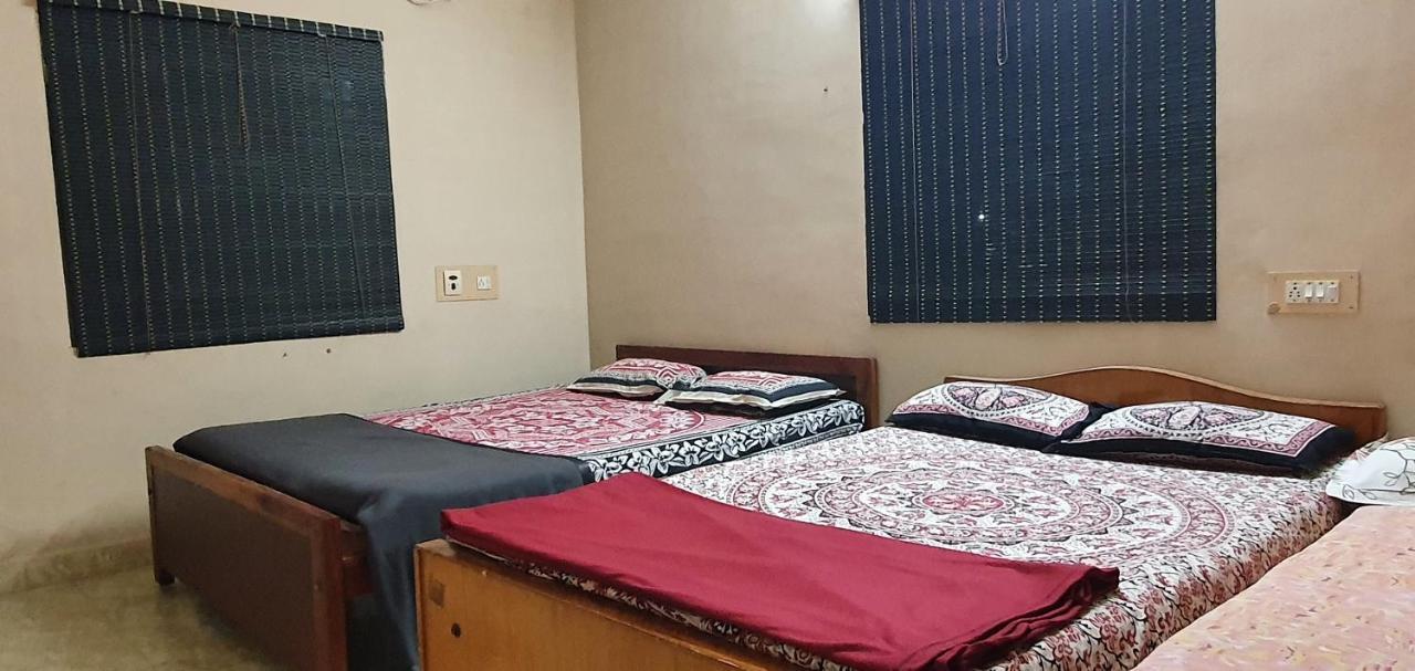 Ferienwohnung Oonjal Veedu Kuttālam Exterior foto